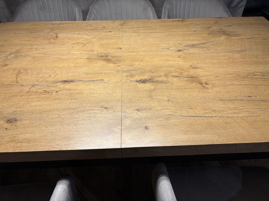 Sprzedam solidny, cieżki, rozkładany stół