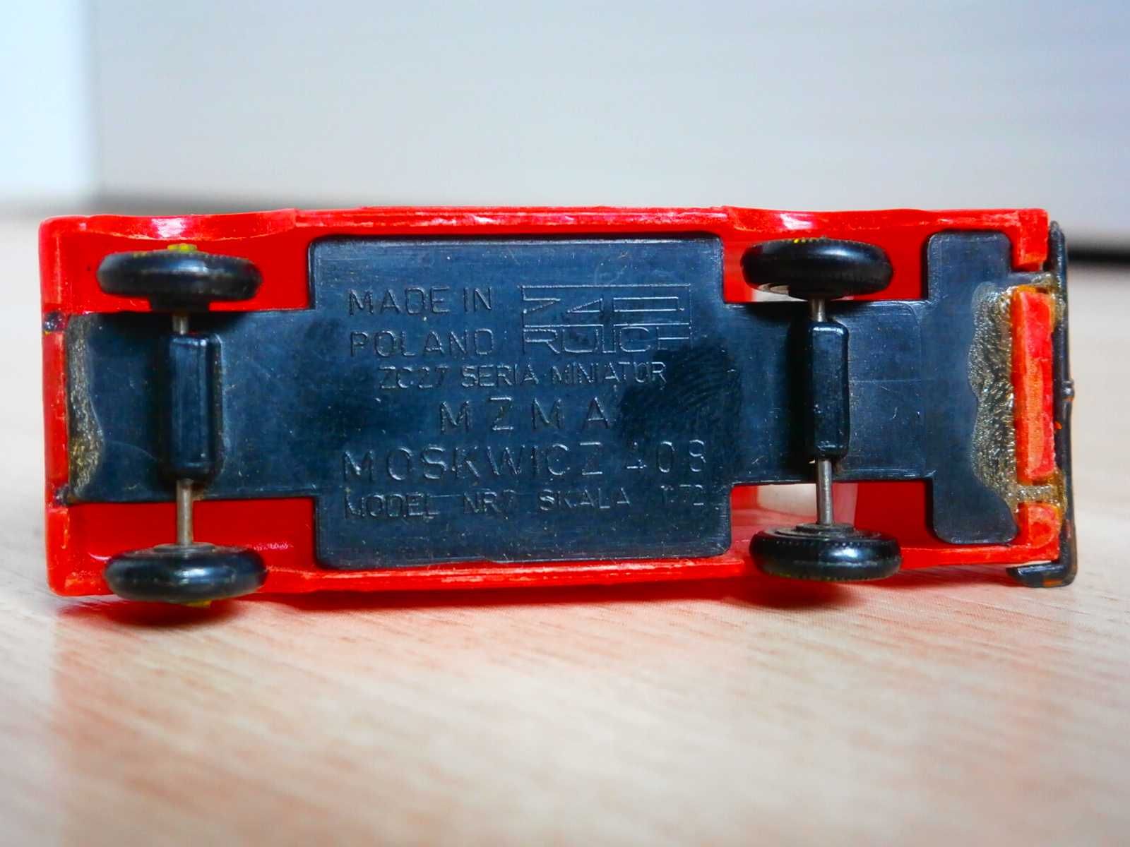 Moskwicz 408 ZC-27 1:72 Ruch miniatura PRL