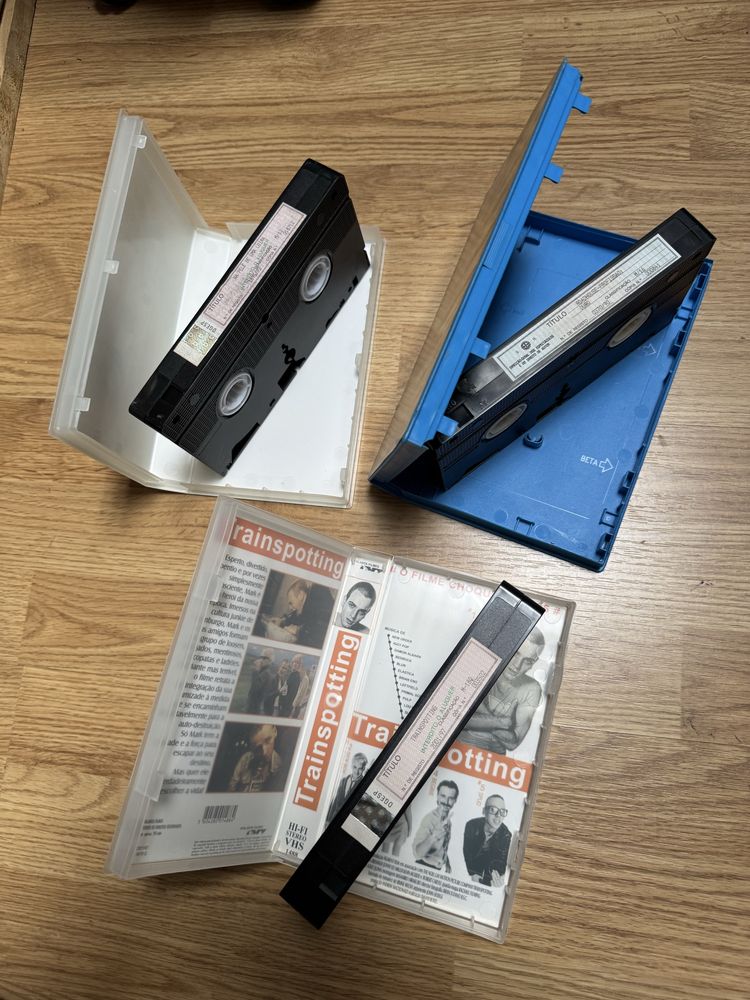 Cassetes VHS variadas e originais