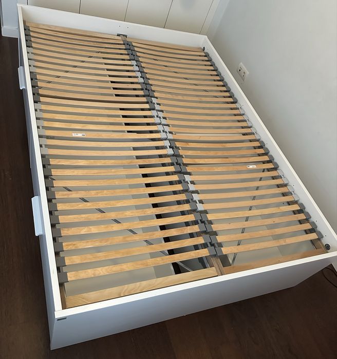 Cama ikea branca para colchao de 140x200
