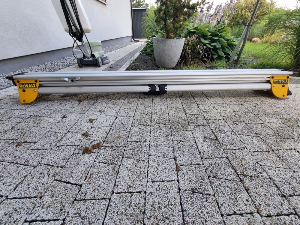 DeWALT DE7023 STÓŁ Uniwersalne stanowisko robocze do pilarek ukosowych