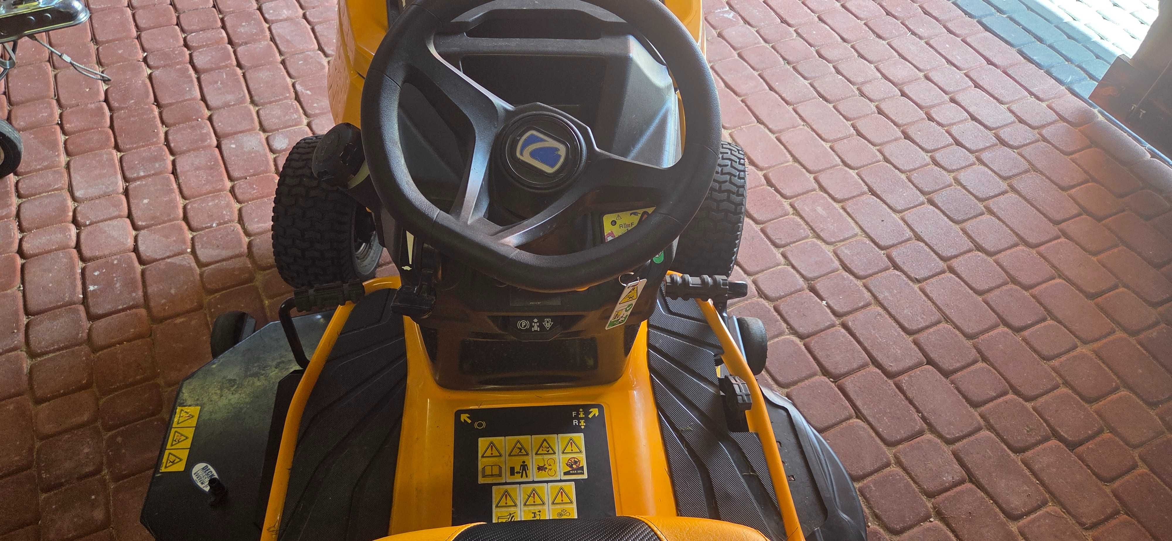 Traktorek ogrodowy Cub Cadet XT2 QS117+pług+przyczepka+łańcuchy nakoła