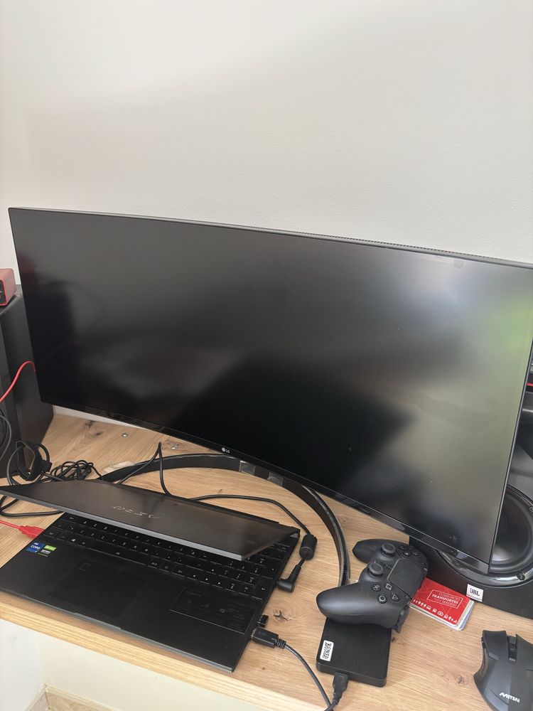 Monitor 34WP65CP-B 34" LG LED UWQHD 160Hz FreeSync Premium Curvado