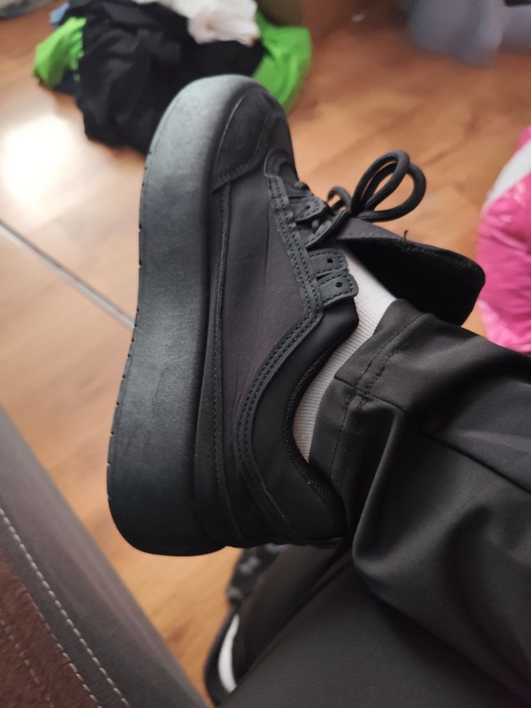Buty damskie czarne rozm 39 nowe