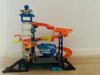 Garagem hot wheels city tubarao