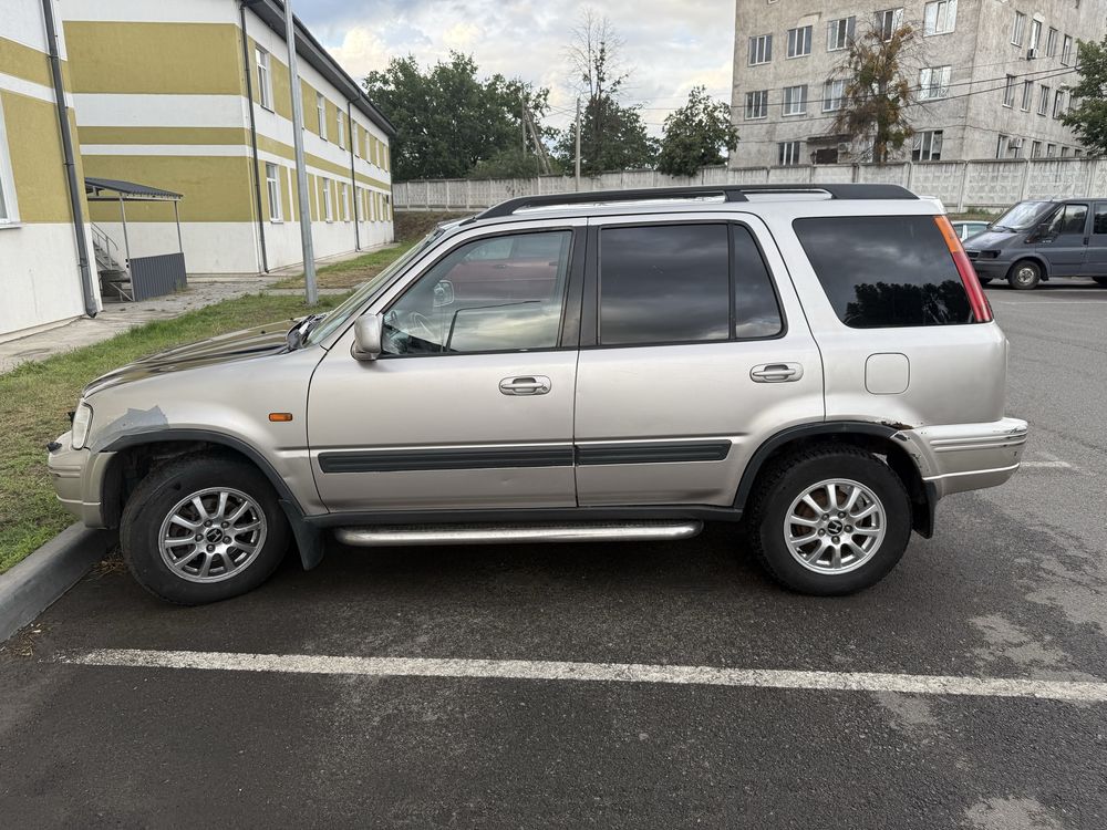 Продам авто Honda CR-V rd1