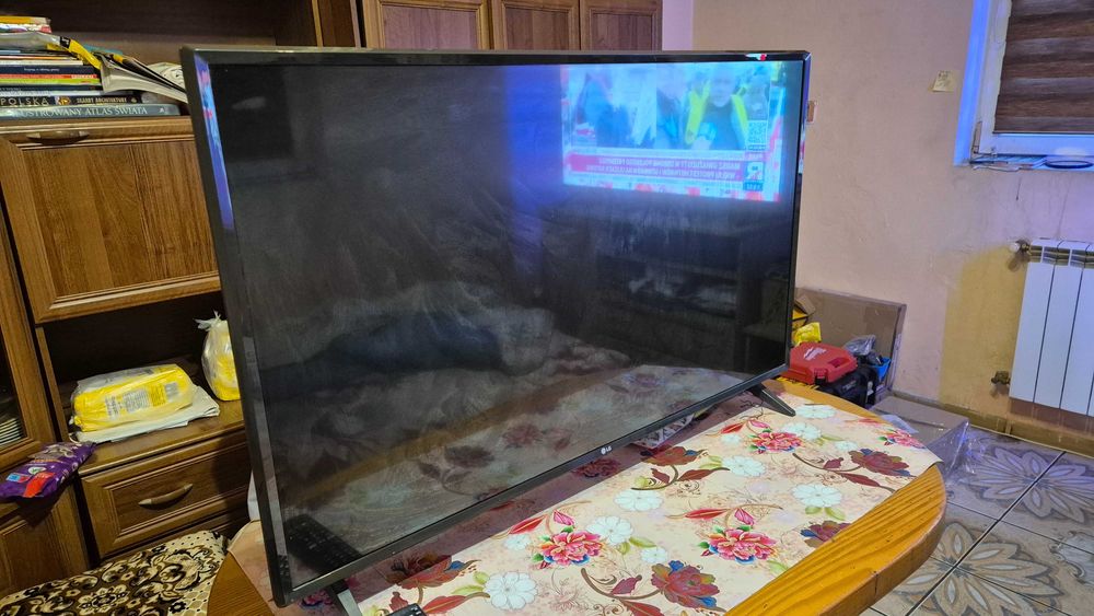 Lg 43'cale - wifi,wbudowany modem,youtube,netflix