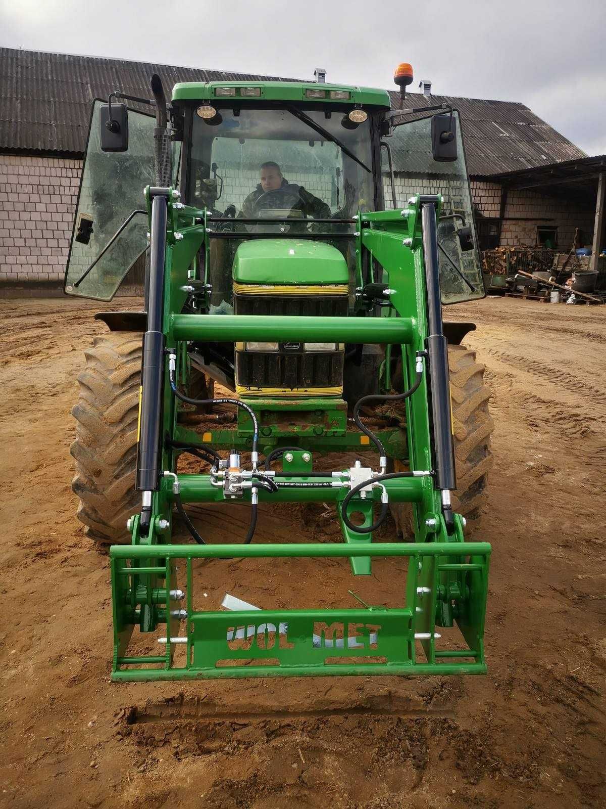 Ładowacz czołowy John Deere 4.2 joystick samopoziom TUR dowóz montaż