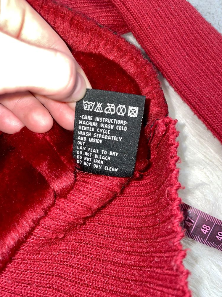 Czerwona bluza sweter futro dziewczęce 9 lat
