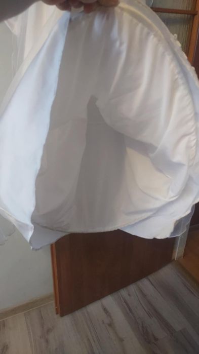 Sprzedam suknie komunijną plus dwa bolerka