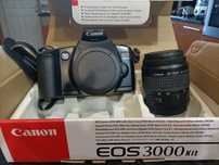 Máquina fotográfica Canon EOS 3000 kit . Analógica .