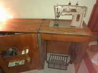 Máquina de Custura antiga Singer
