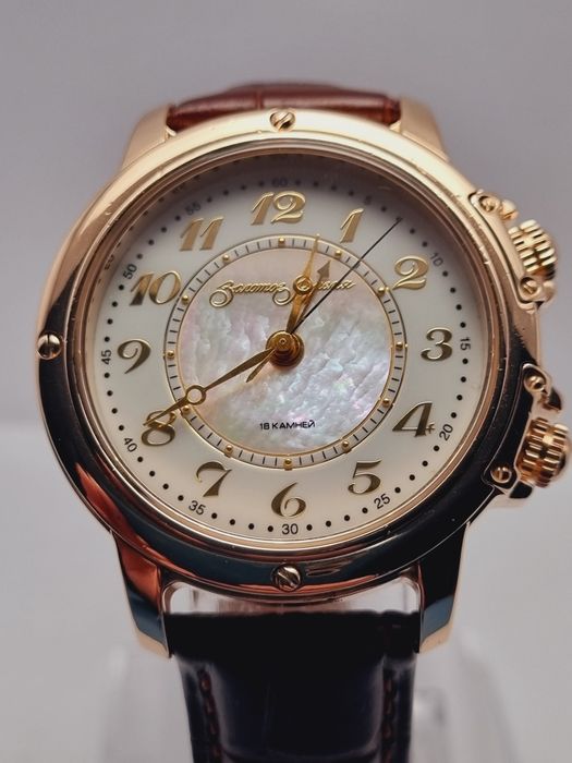 Редкие золотые часы