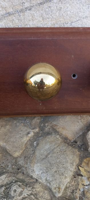 Vendo. Cabide de Latão antigo..