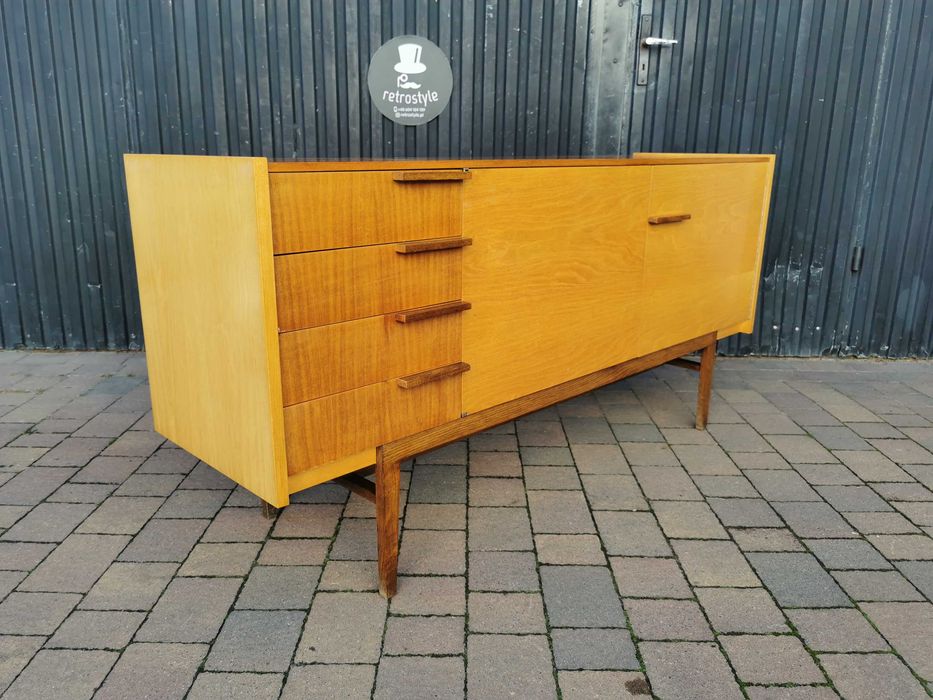 Komoda proj. F. Mezulanik, Czechosłowacja '60, PRL Design, RETRO