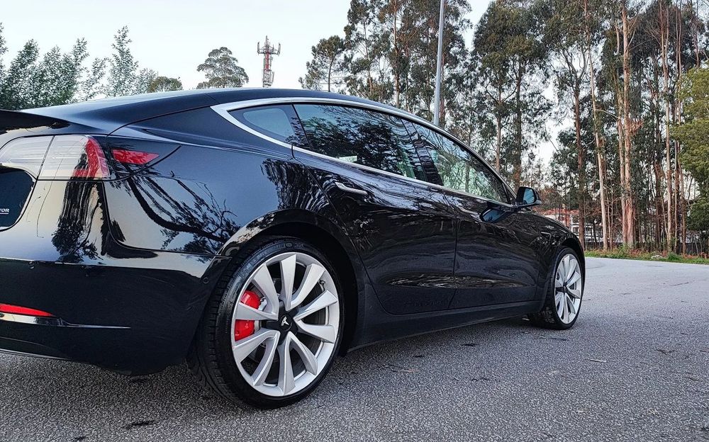 Tesla Model 3 Performance Dual Motor AWD