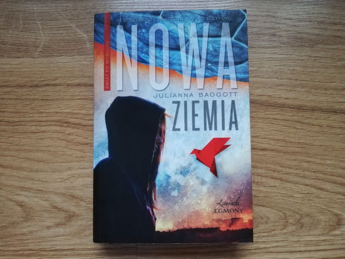 Książka Nowa Ziemia - Julianna Baggott