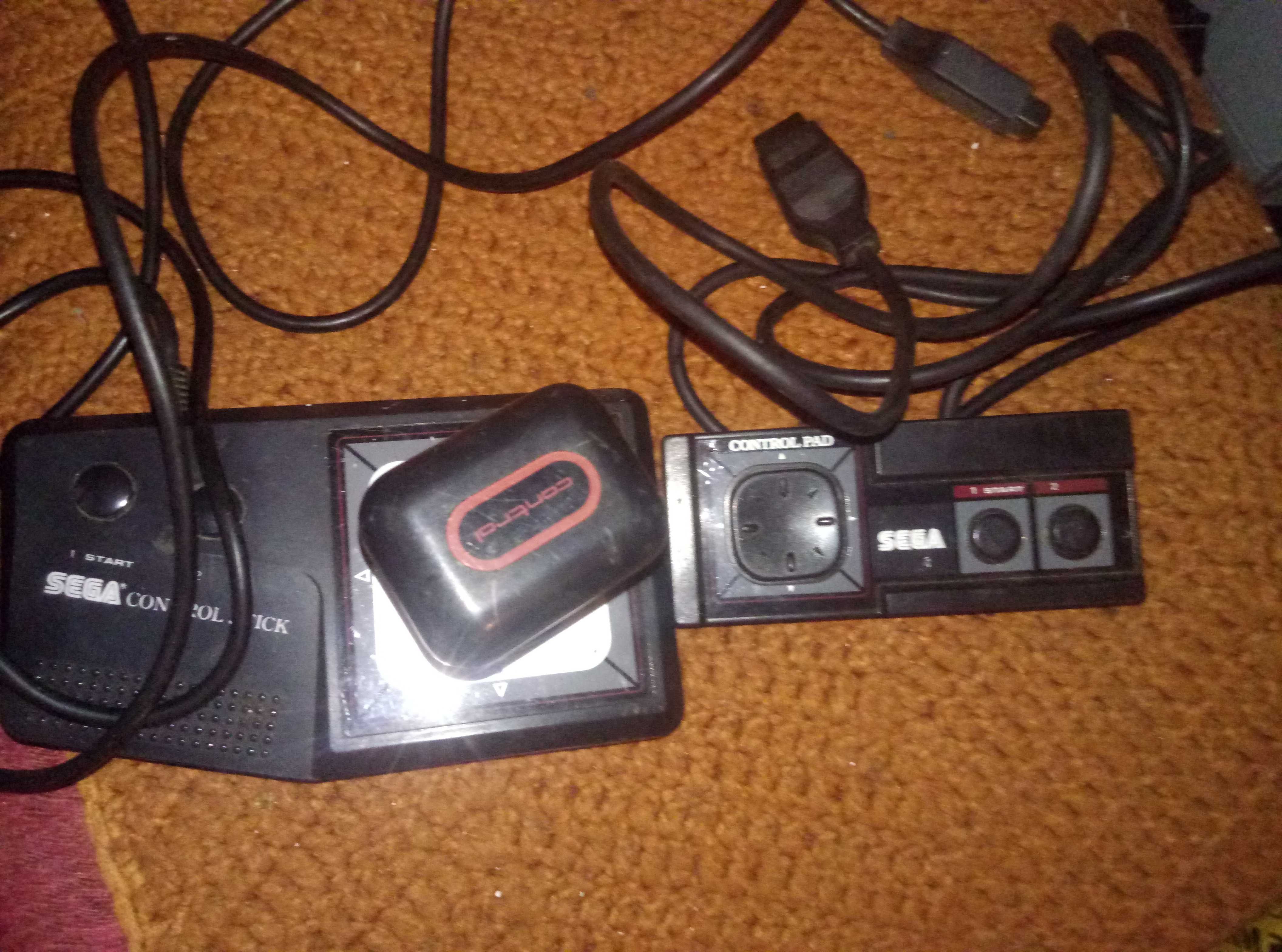 Sega 4 Gry Konsola plus gry plus kontrolery do konsoli SONIC KLASYK !!