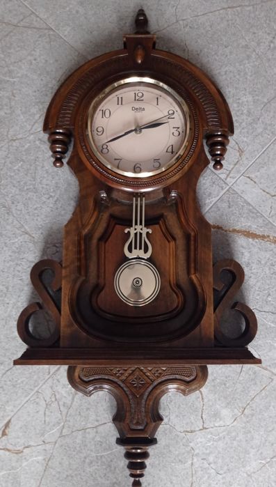 Дерев'яний годинник