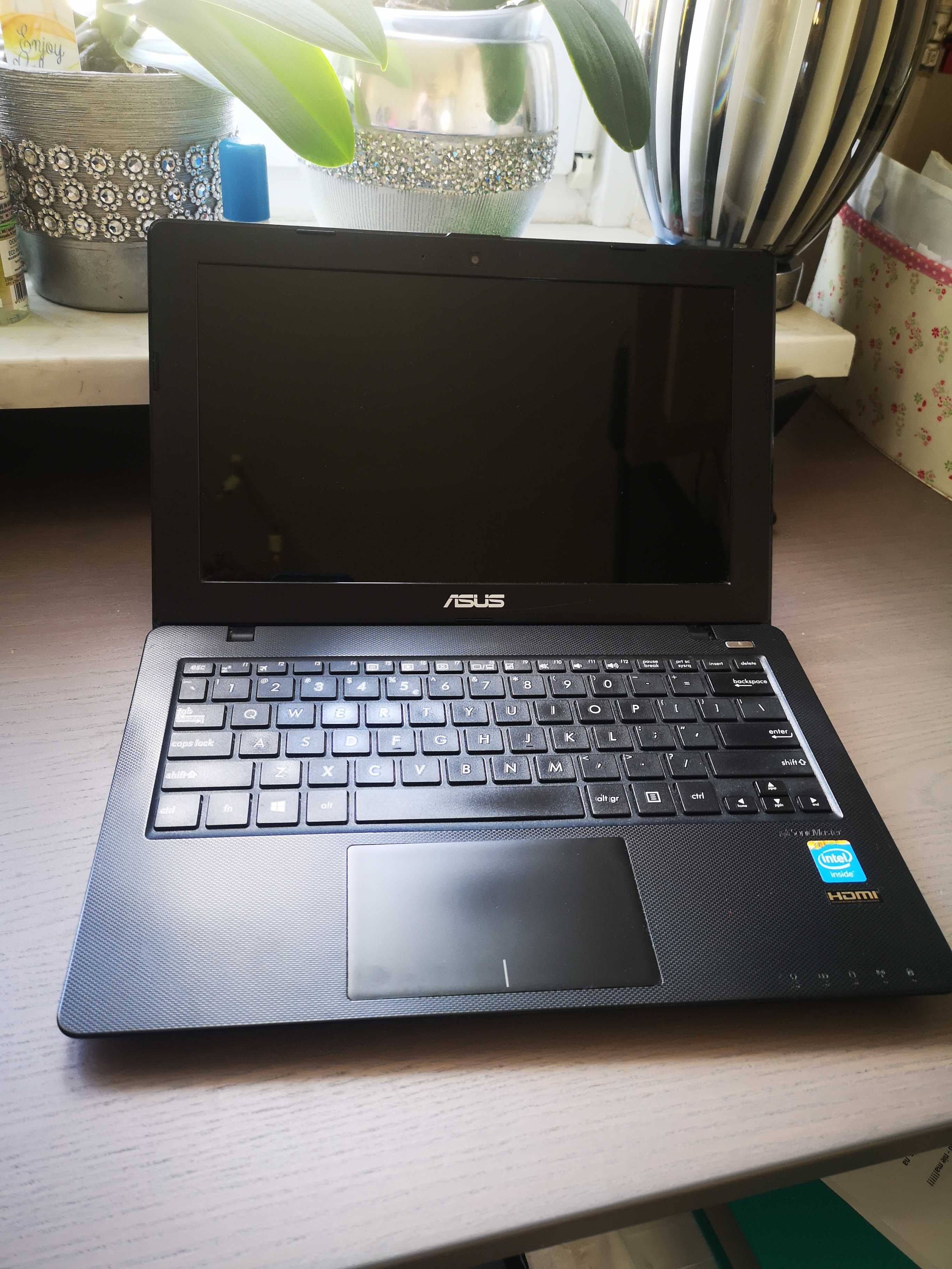 Sprzedam NOTEBOOK asus