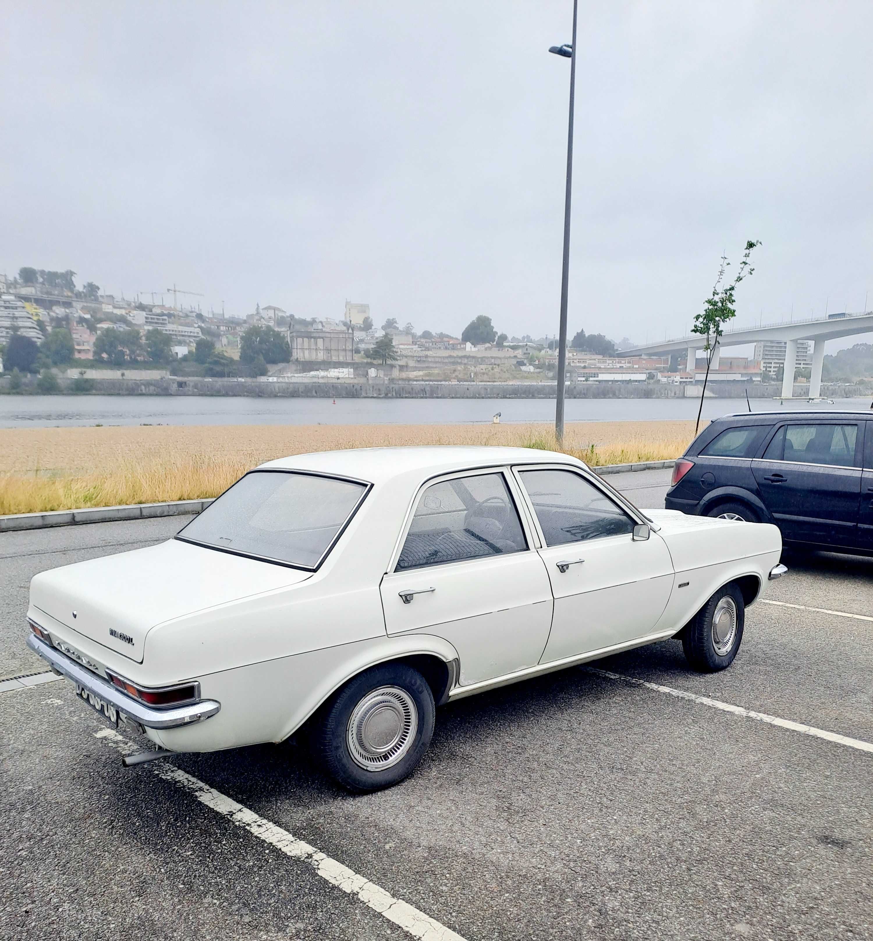 Clássico Vauxhall Viva 1.3 HC Sedan Luxe 1 DONO