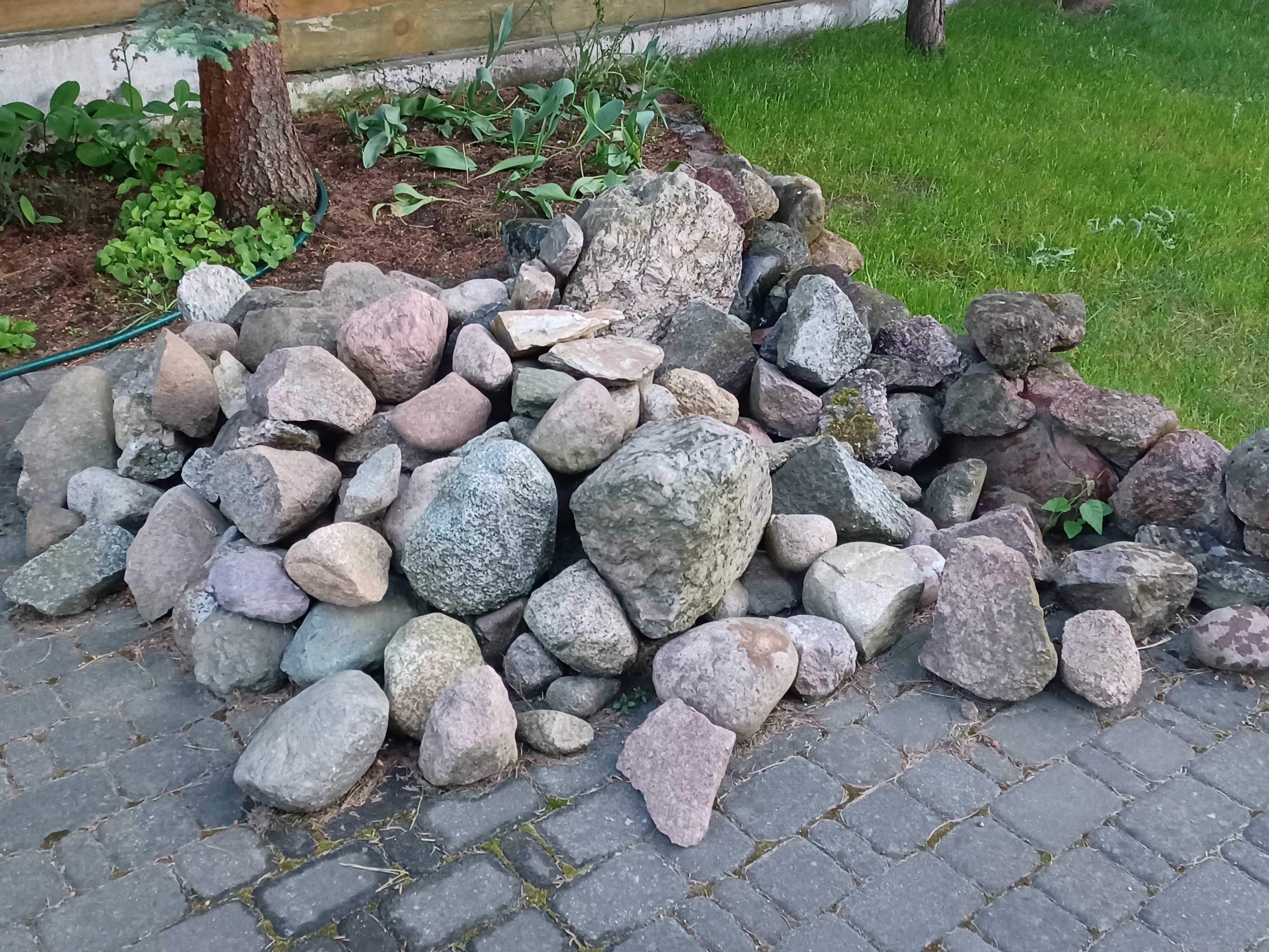 kamienie ogrodowe