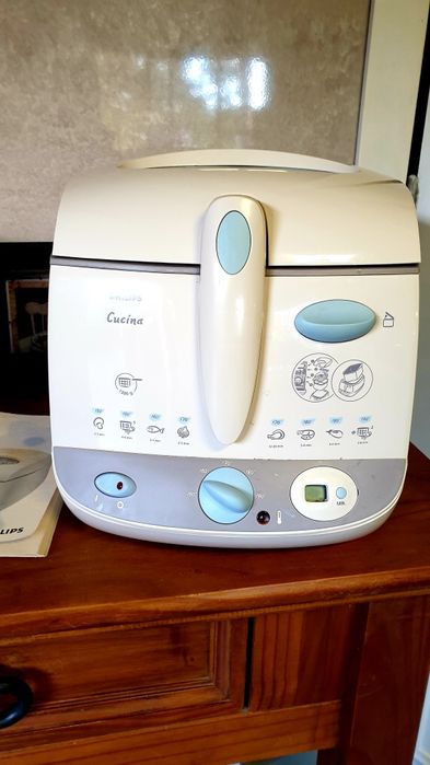 Fritadeira Eléctrica Philips - Cucina