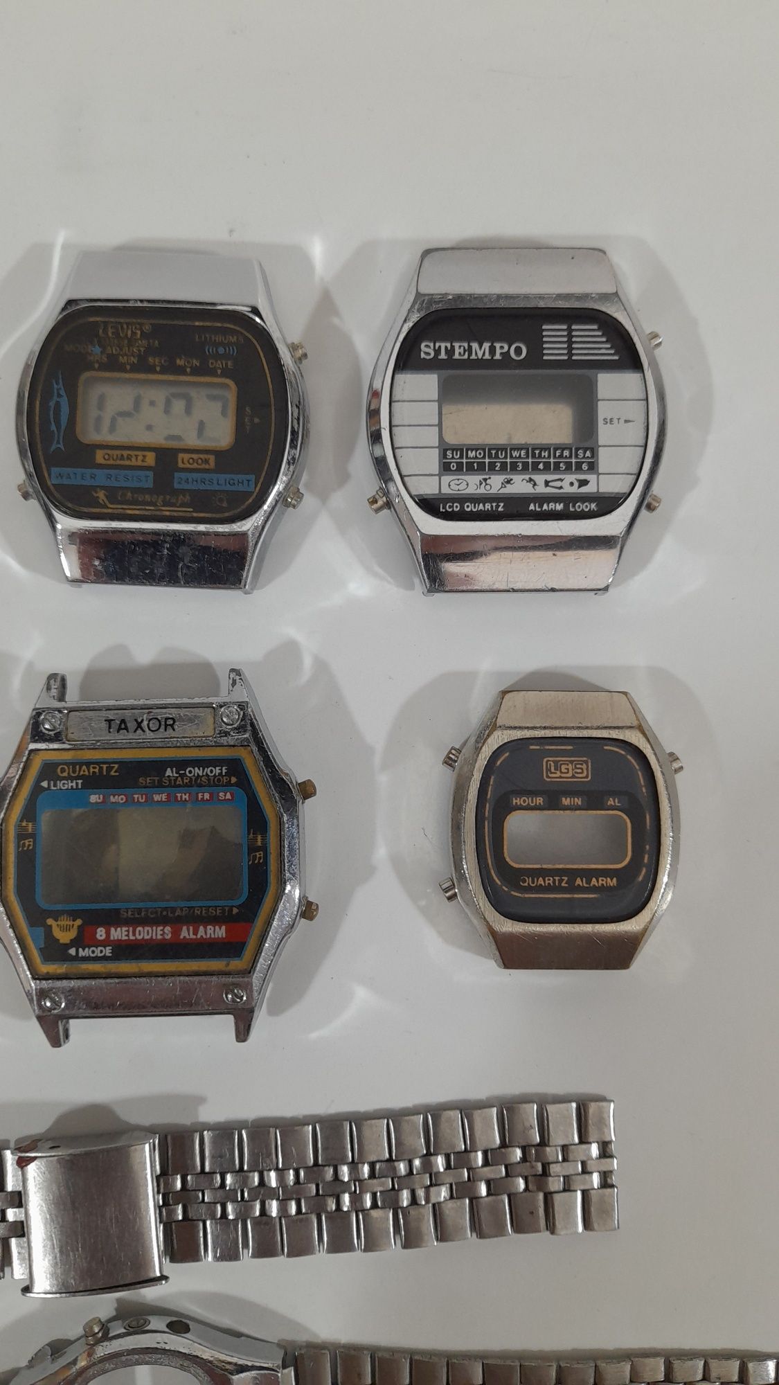 Zegarki elektroniczne Levis Conso Stemp Taxor Wintron zestaw