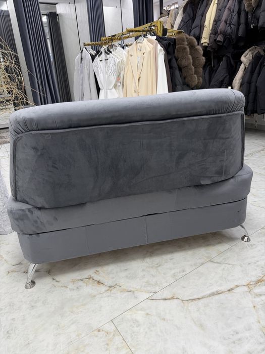 Продам диван для офісу / вітальні