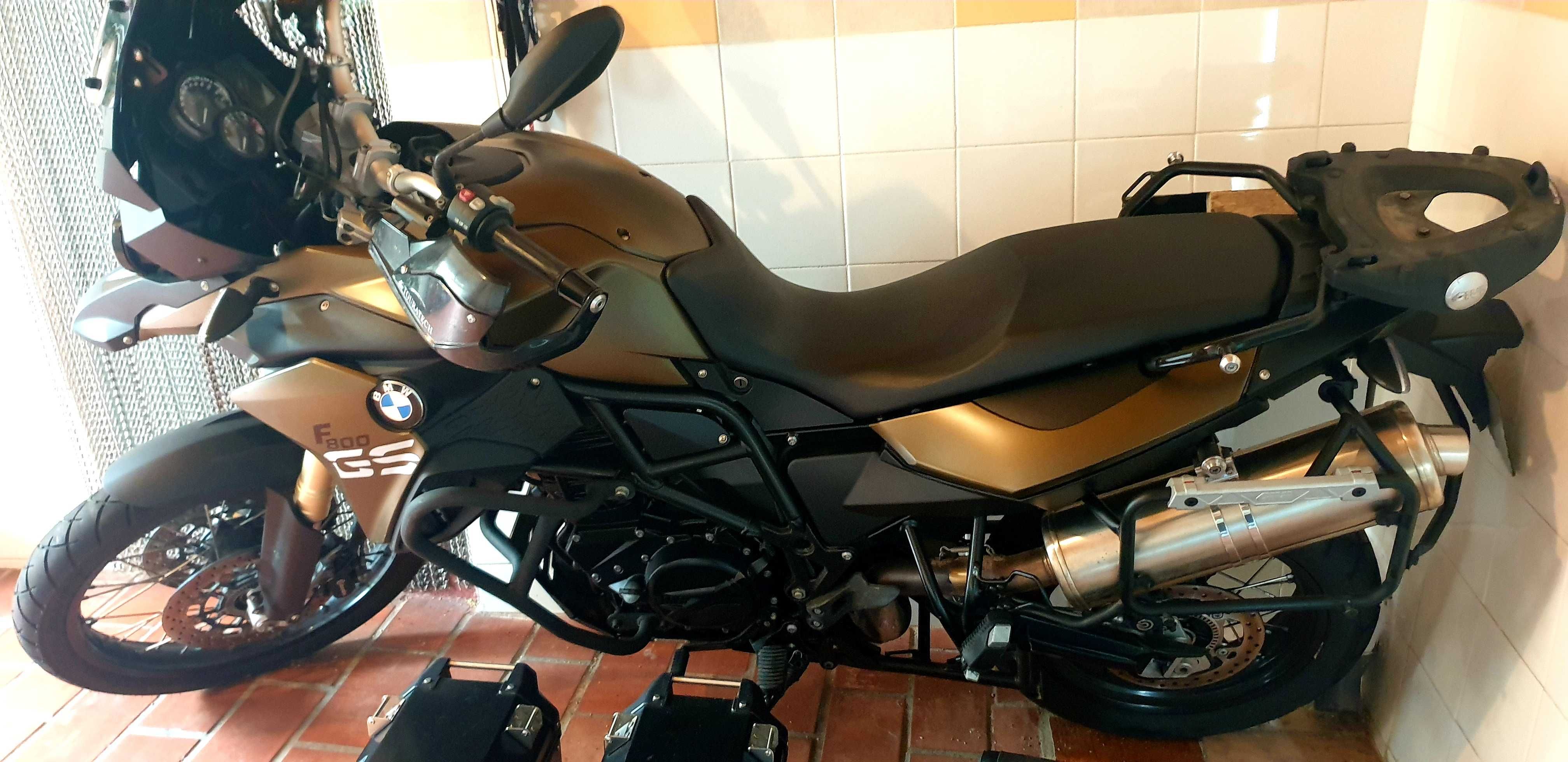 BMW F800GS como nova