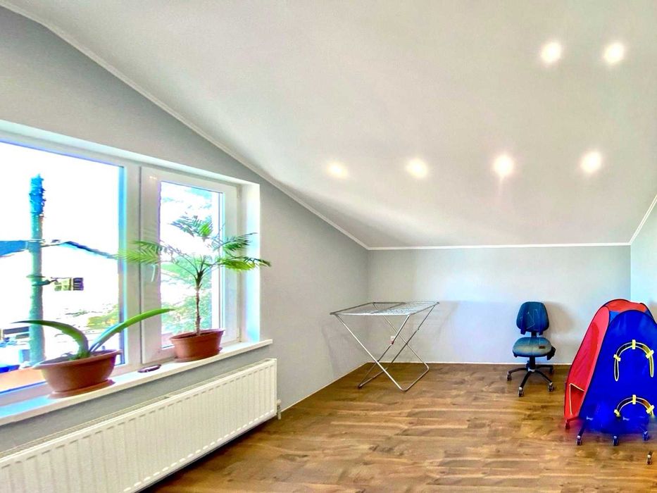 Продаю гариний будинок в Ракетній Рощі. ц1