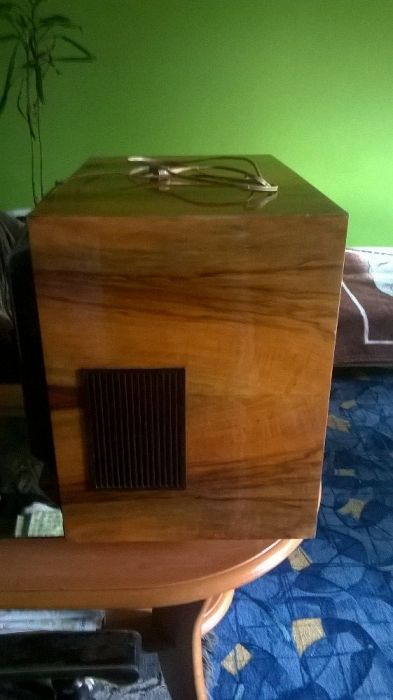 Telewizor Tesla stan wizualny bardzo dobry