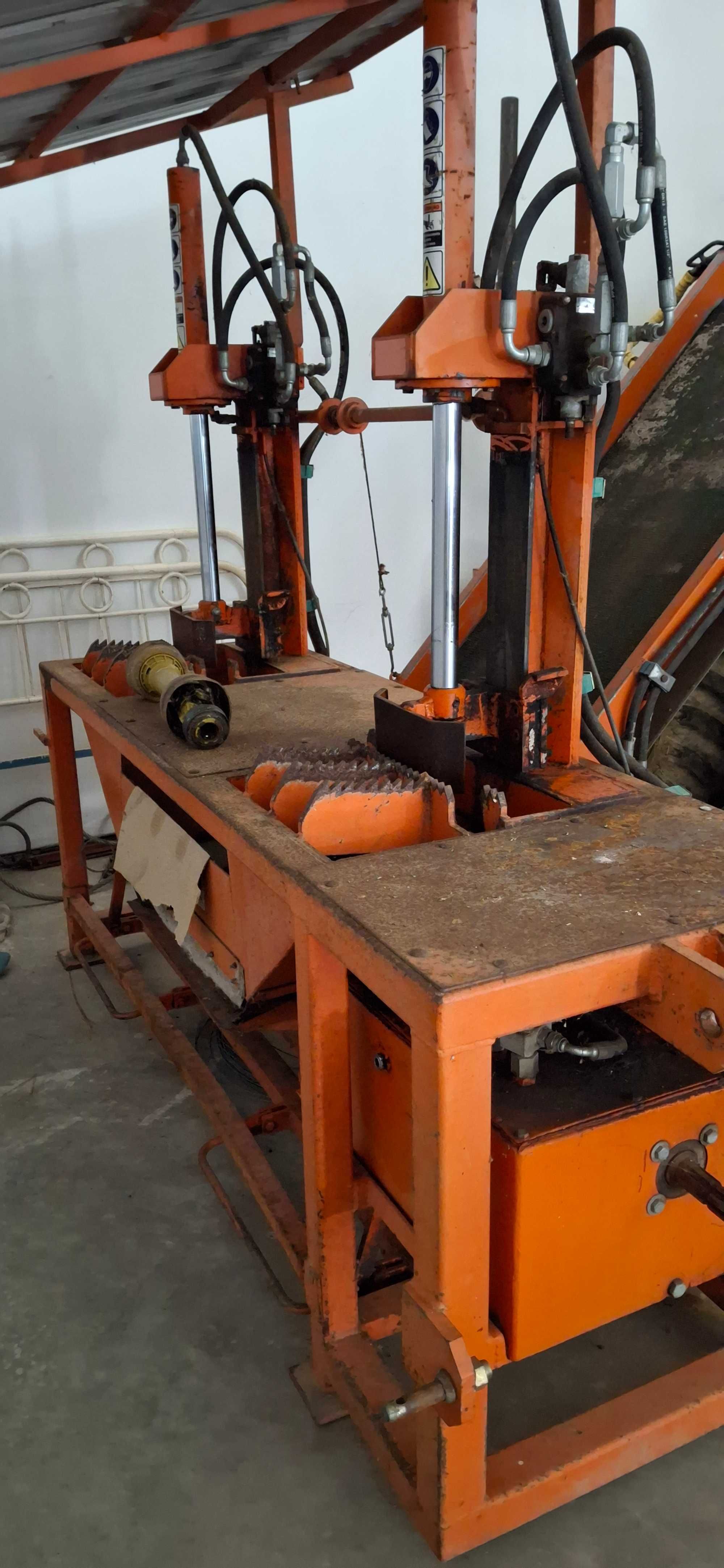 Maquina de tirar cortiça