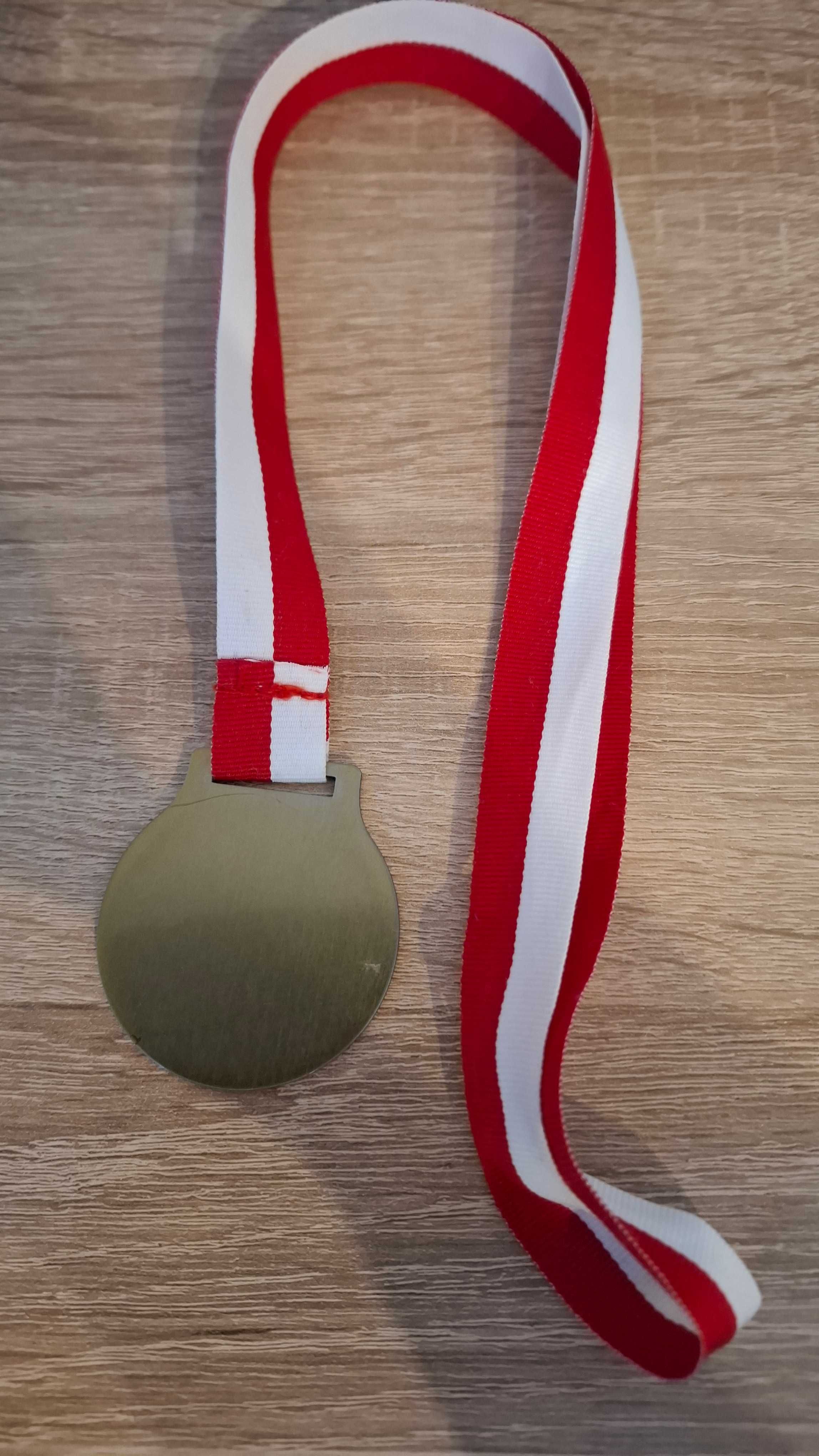 Szachowy Średni Złoty Medal