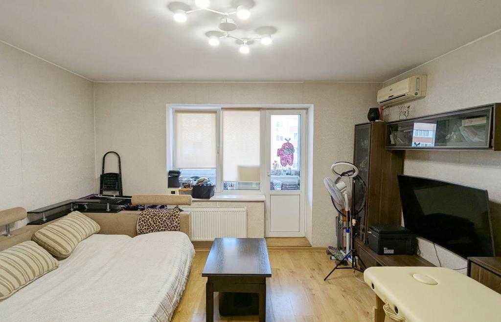 Продам 2-к кв-ру в кирпичном доме с газом на Радужном (3-105-889 ОФ)