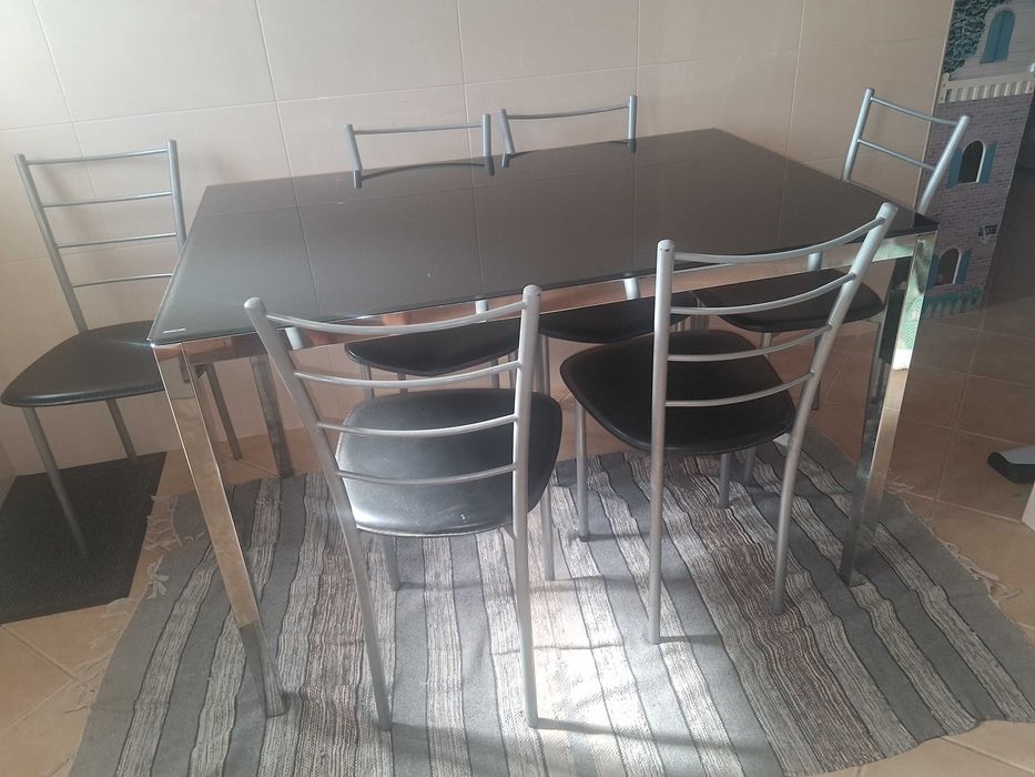 Móveis quarto, secretária e mesa