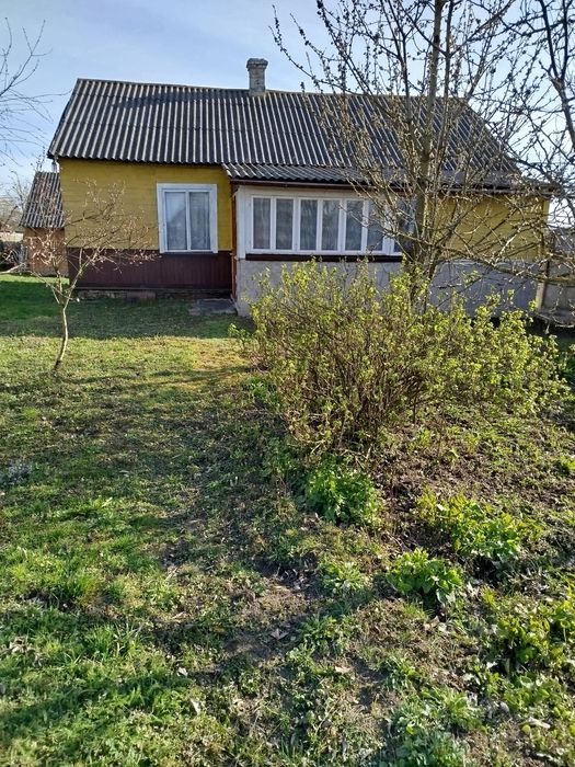 Продається домогосподарство в с.Садів