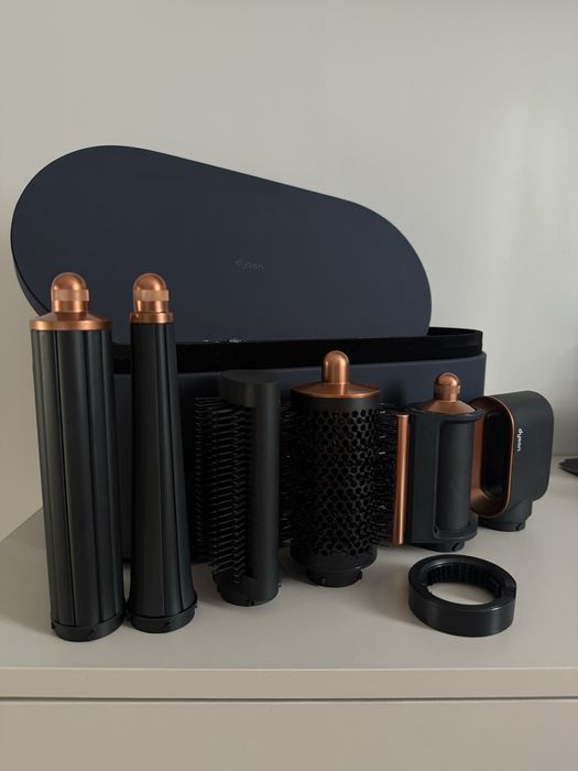 Dyson airwrap i.d ( Prussian Blue/Rich Copper)