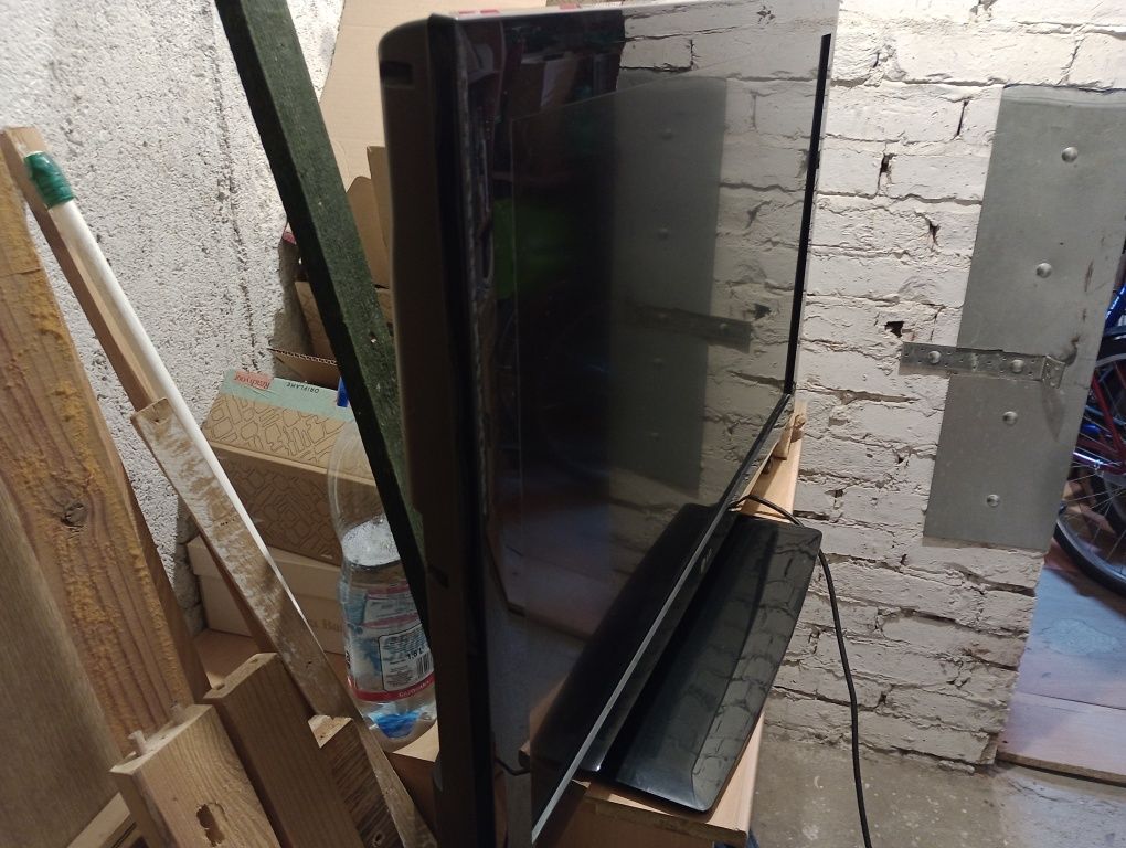 Telewizor LCD LG bardzo ładny stan tanio.