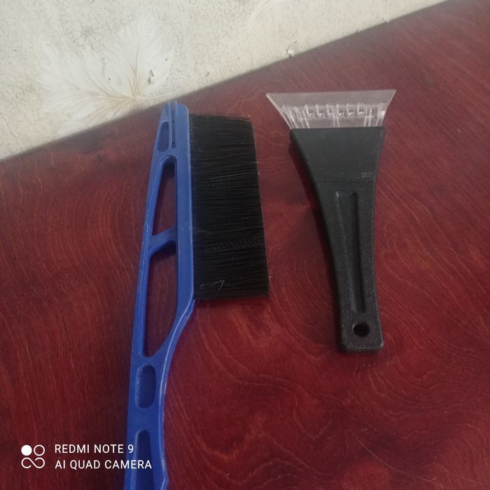 Щітка до автомобіля скребок до шкла Львів