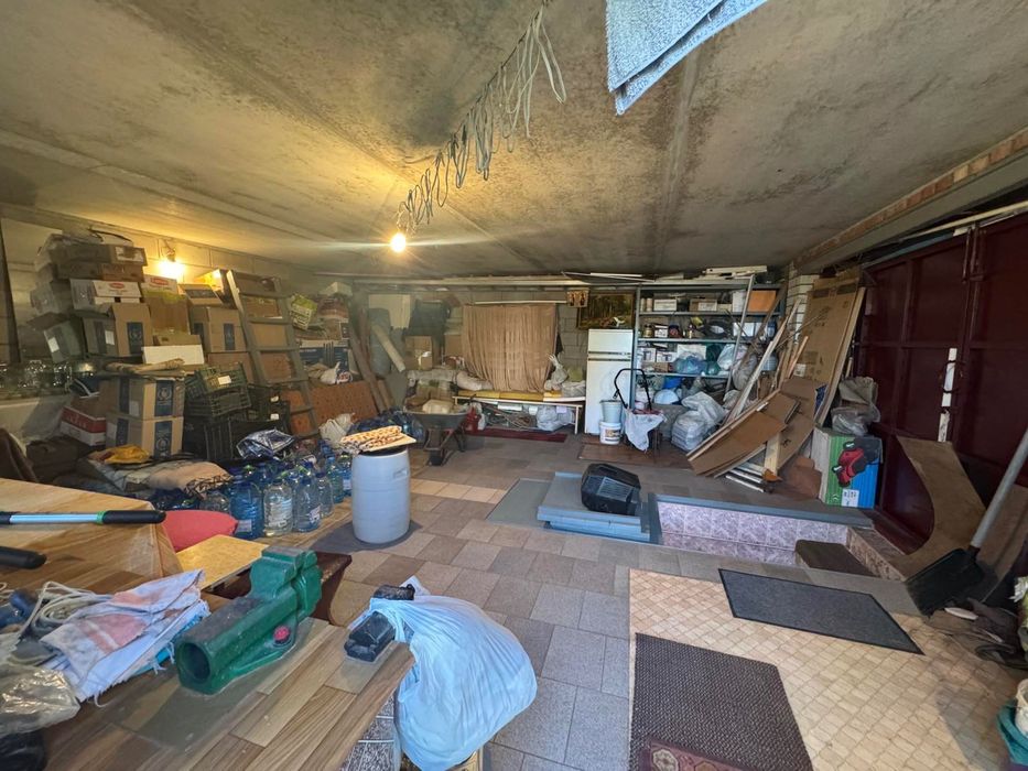 Продаж частини будинку. 9 Слобідська