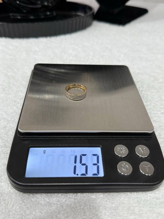 Złoty pierścionek 585, delikatny, rozmiar 14 waga 1.53 g