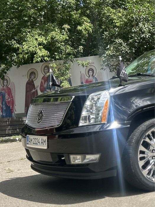 Послуги катафалк Кадилак. Ритуальний VIP транспорт. Оренда катафалк.