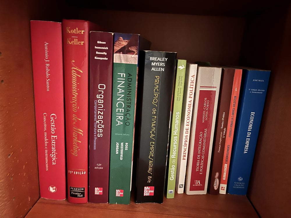 Livros técnicos de Gestão, Economia, Finanças, Marketing