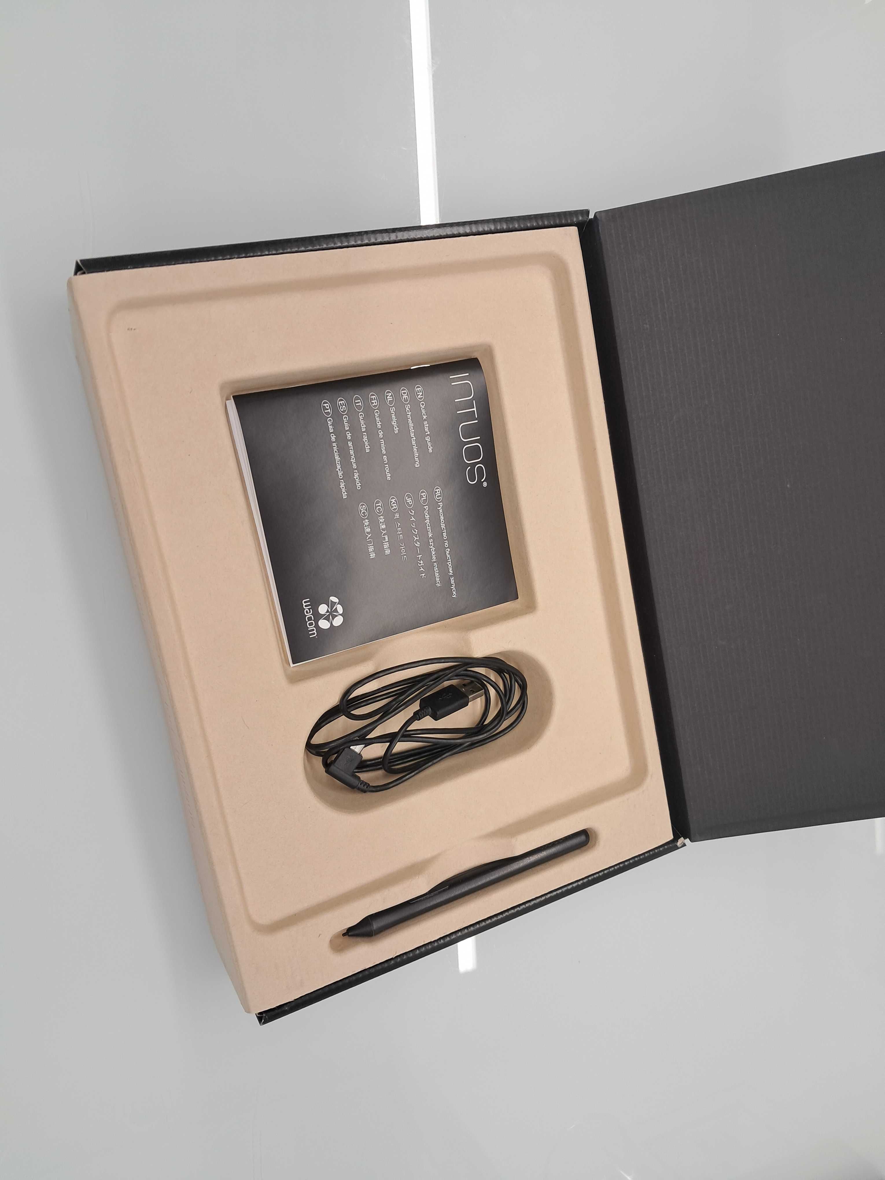 Tablet graficzny Wacom Intuos Art M/Używany