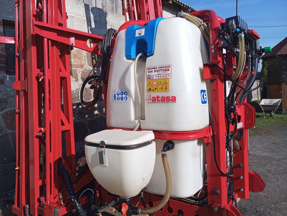 KUHN Atasa 2011r opryskiwacz zawieszany