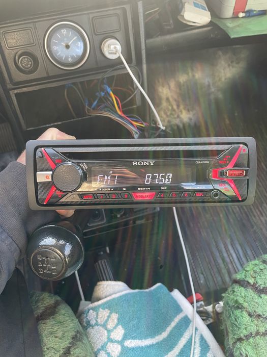 Магнитола Sony CDX-G1100U