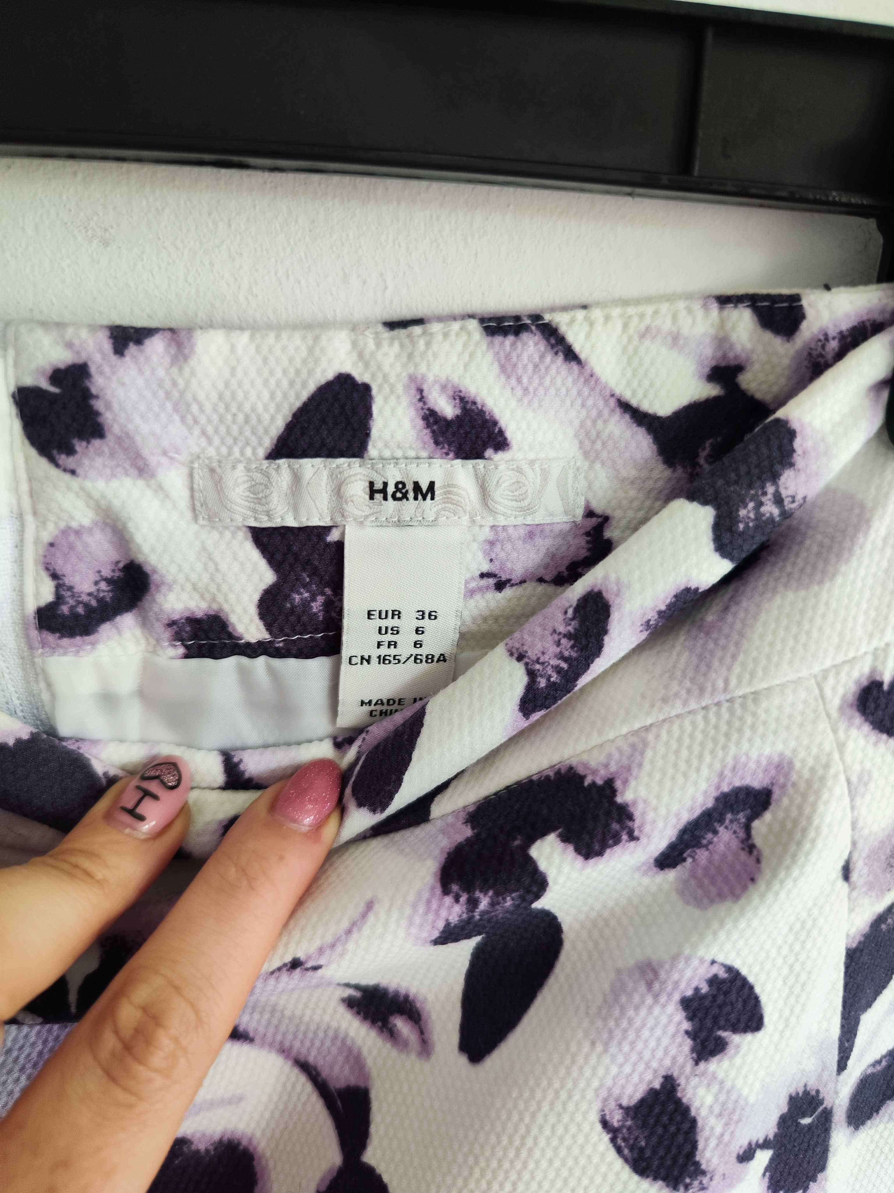 Przepiękna biało fioletowa spódniczka biurowa H&M S