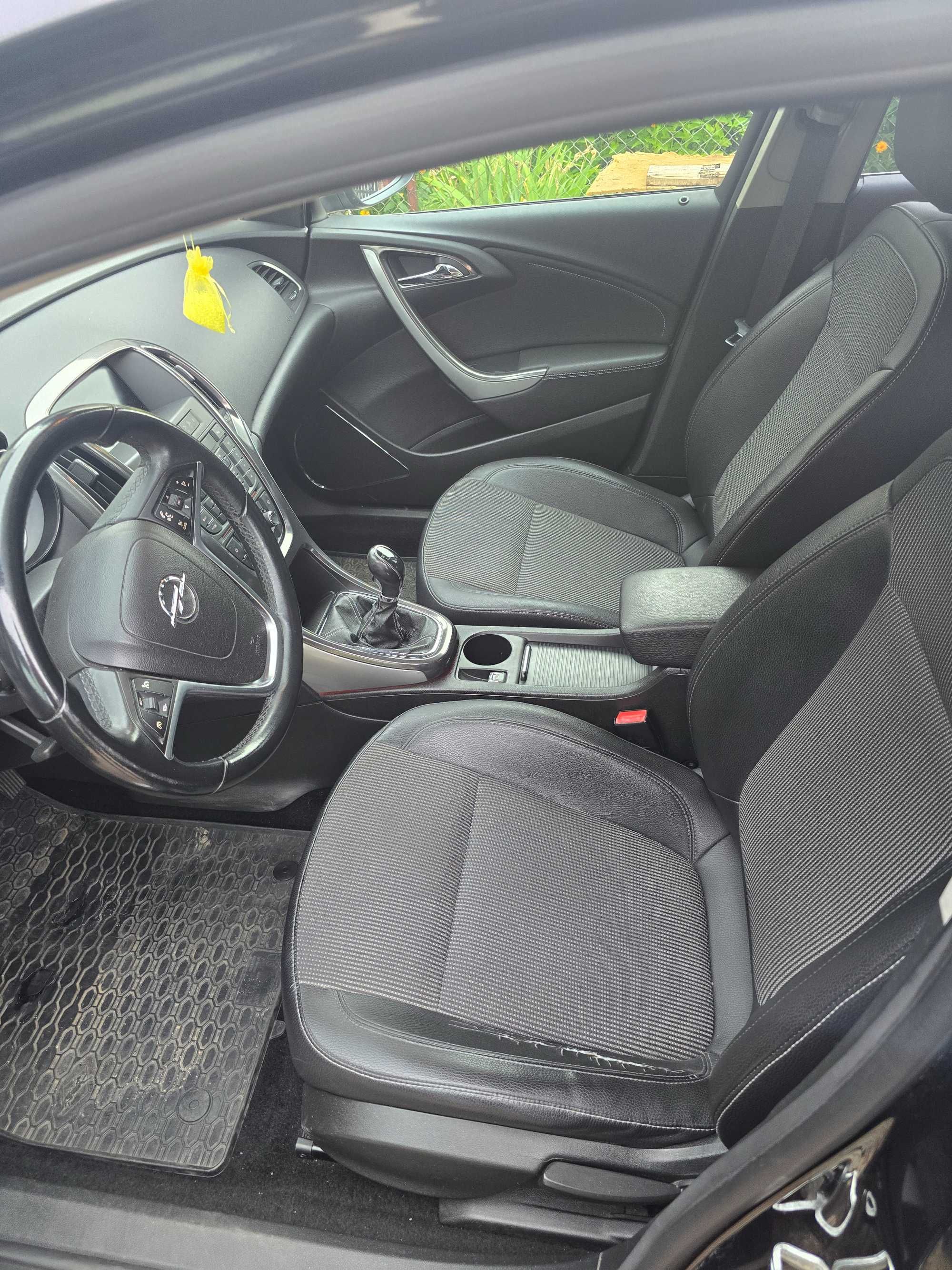 OPEL ASTRA J 1.7 CDTI 125 km