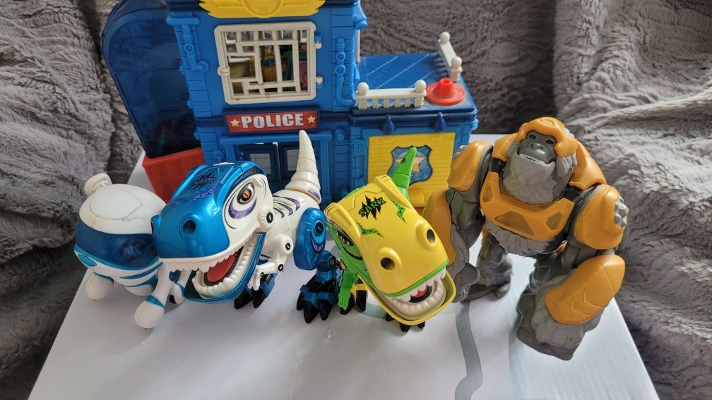 Roboty interaktywne plus domek